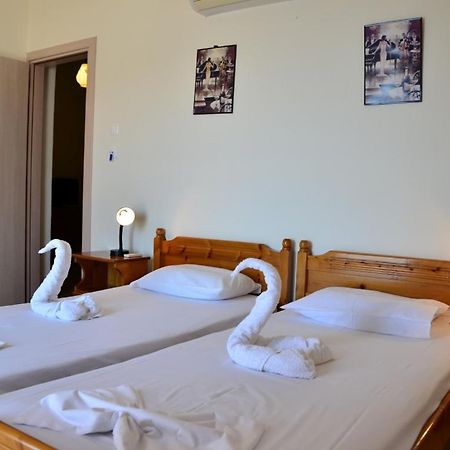 האראקי Georgias Apartments חדר תמונה
