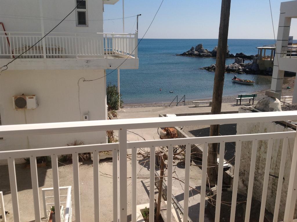 האראקי Georgias Apartments מראה חיצוני תמונה