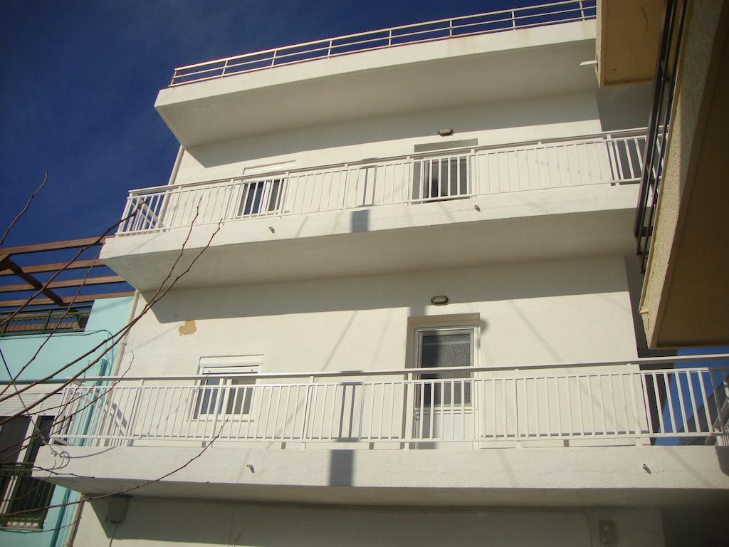 האראקי Georgias Apartments מראה חיצוני תמונה